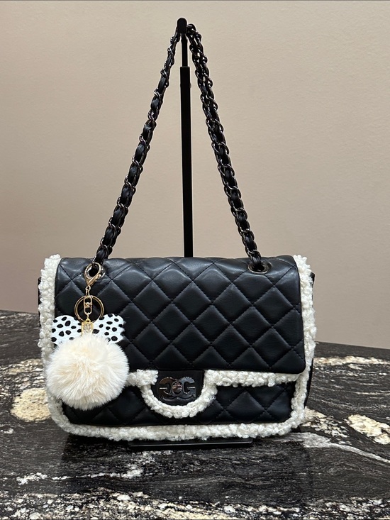 Gilda Paris Handbags - NWT🖤Gilda Paris Quilted Bag